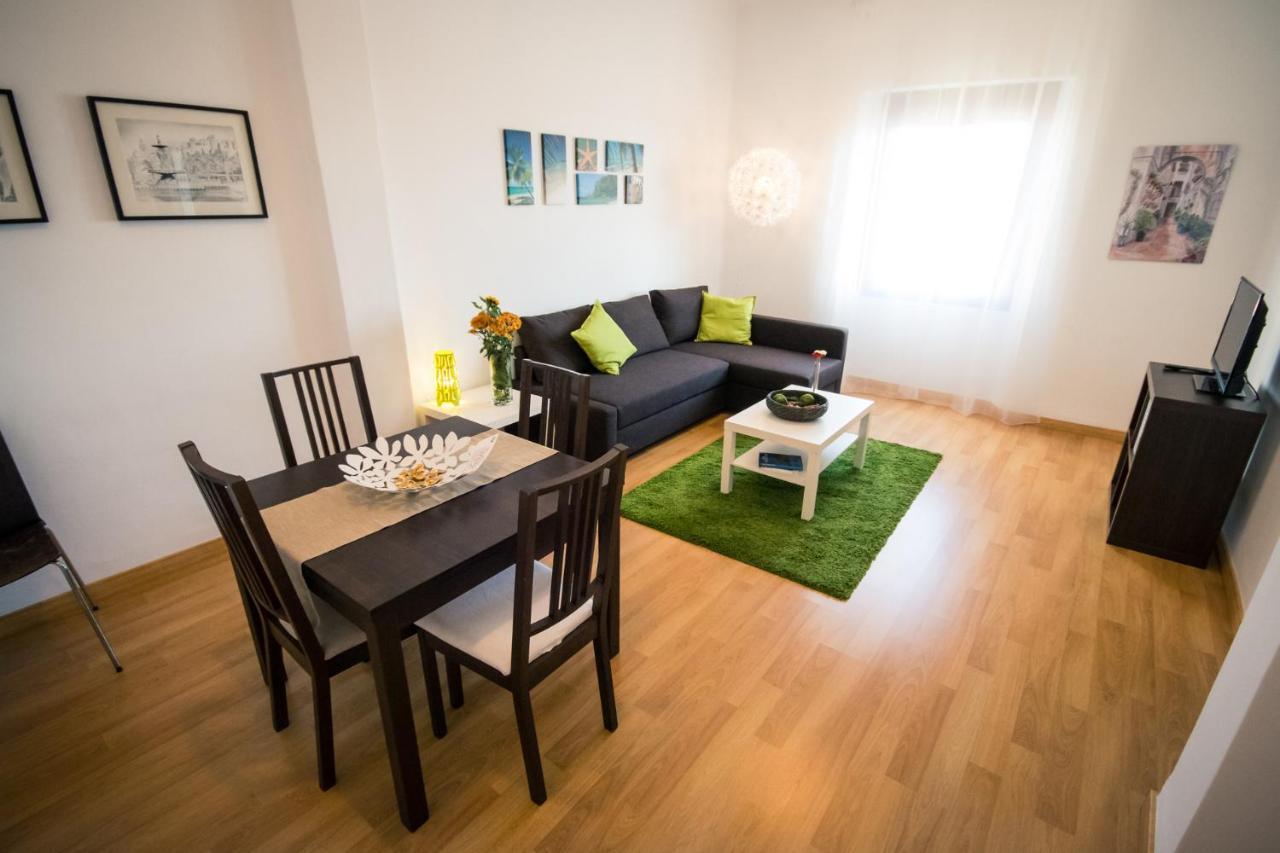 Holidays2Malaga Heredia 3 Bedroom Opposite Malaga Port エクステリア 写真